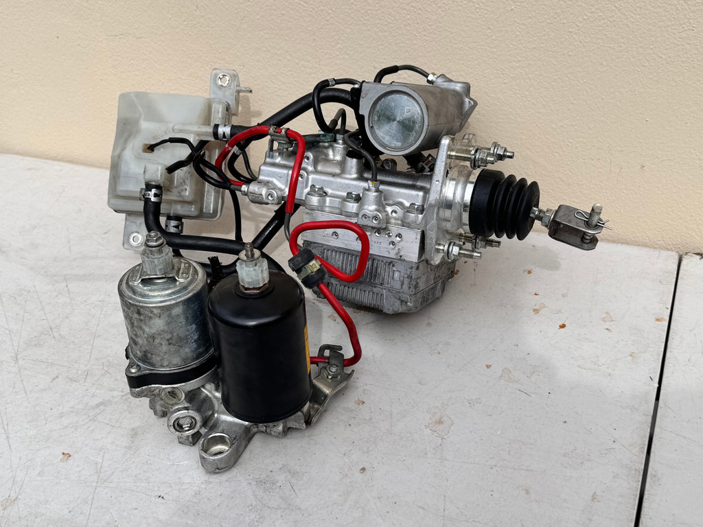 2010-2015 Toyota Prius HYBRID ABS BRAKE PUMP HYDRAULIC ANTI LOCK BOOSTER OEM