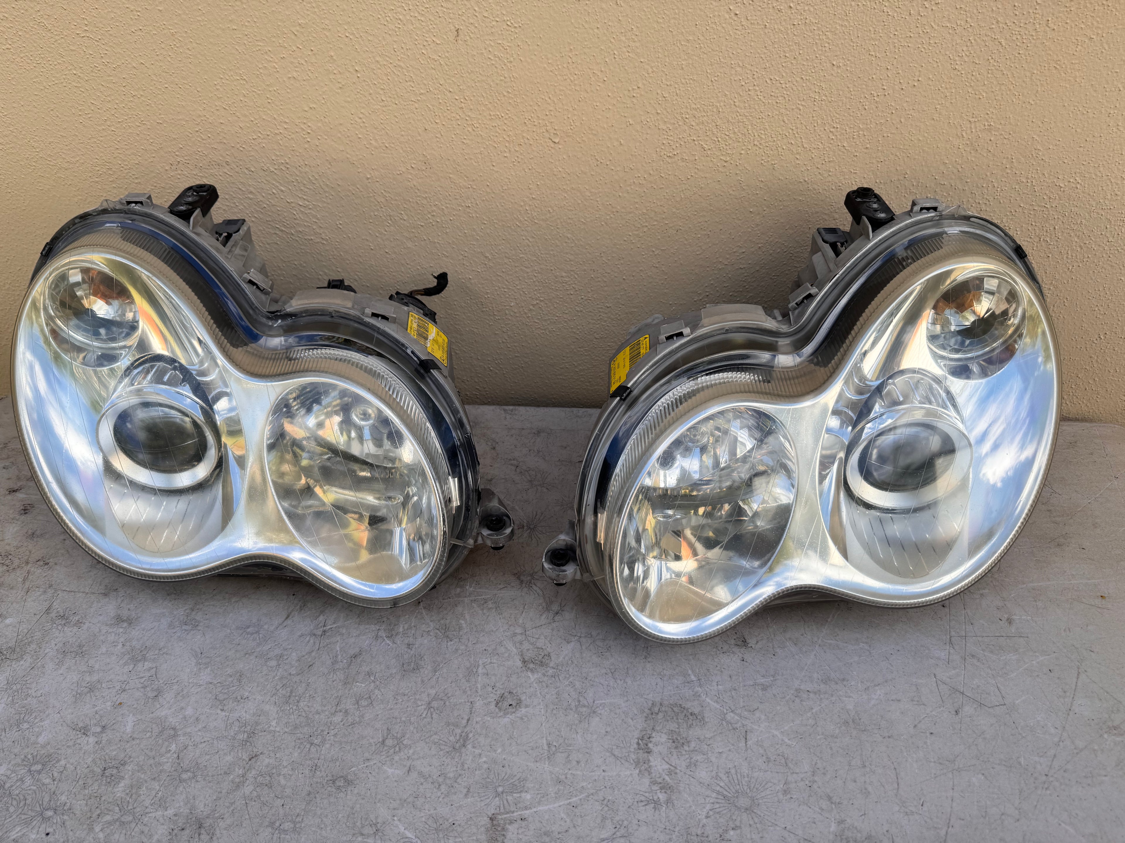 2003-2007 Mercedes W203 C230 C280 Bi-Xenon HID Headlight Assembly OEM Pair