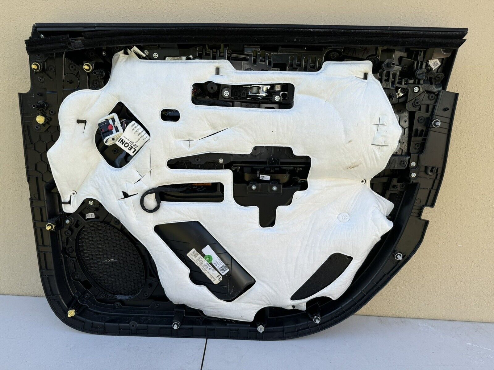 2020-2021 CADILLAC XT6 Front Door Interior Trim Panel LH Left w/Master Switch