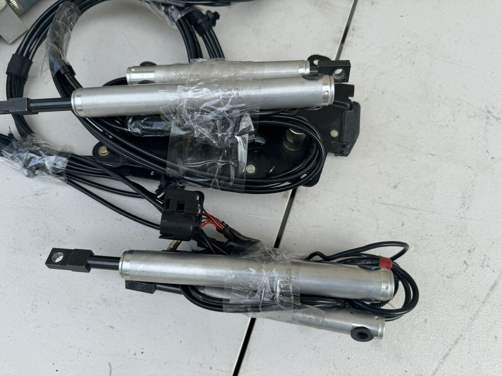 04-08 Chrysler Crossfire Convertible Pump Motor Cylinders and Lines Complete