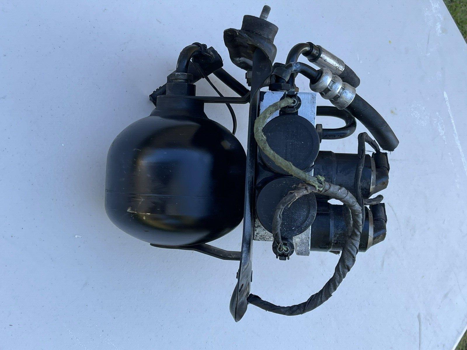 00-06 Mercedes-Benz W220 CL-Class CL500 Hydraulic Suspension Valve Block OEM