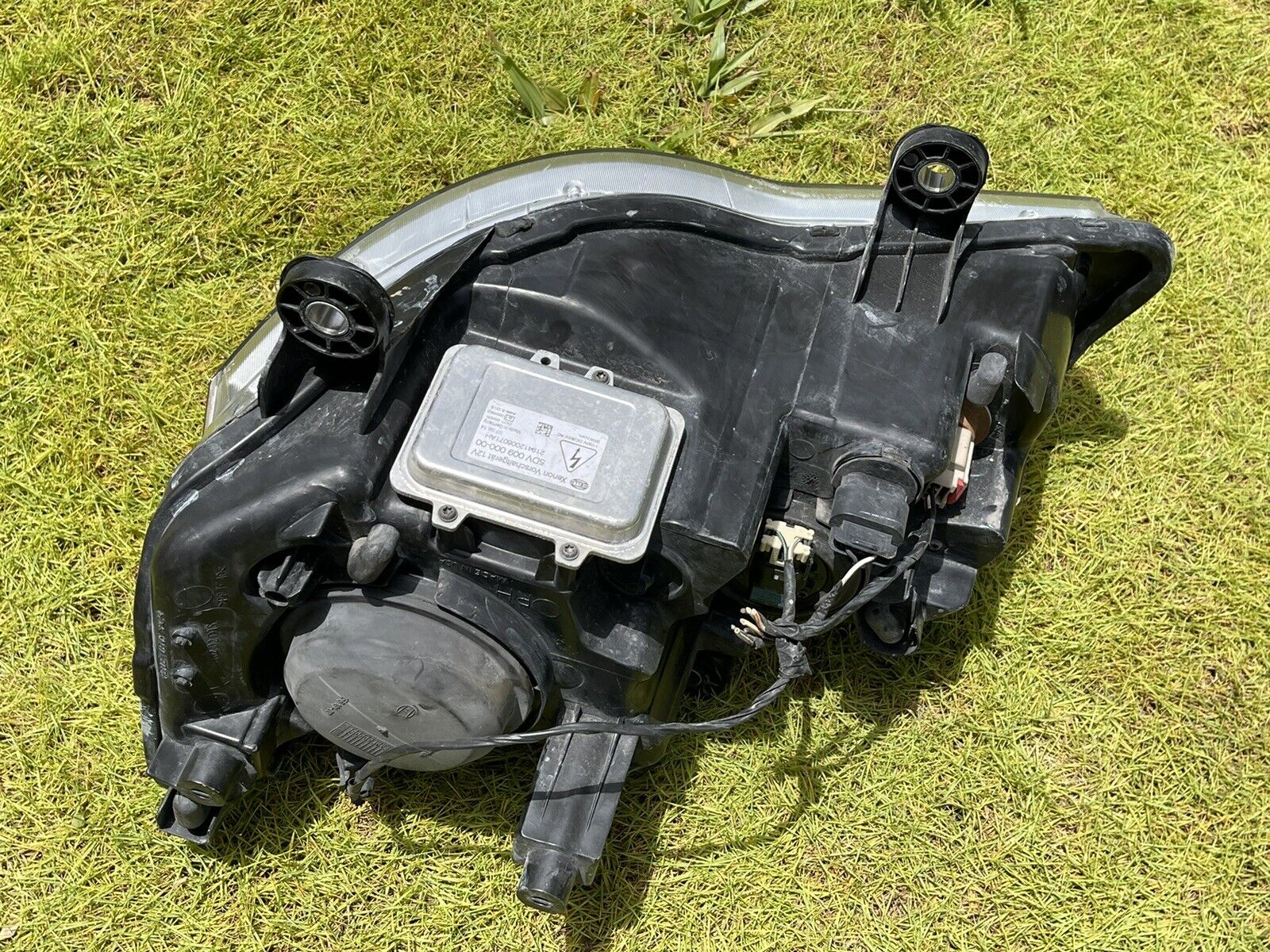 Chrysler Town and Country Headlight | rightchoiceautoparts