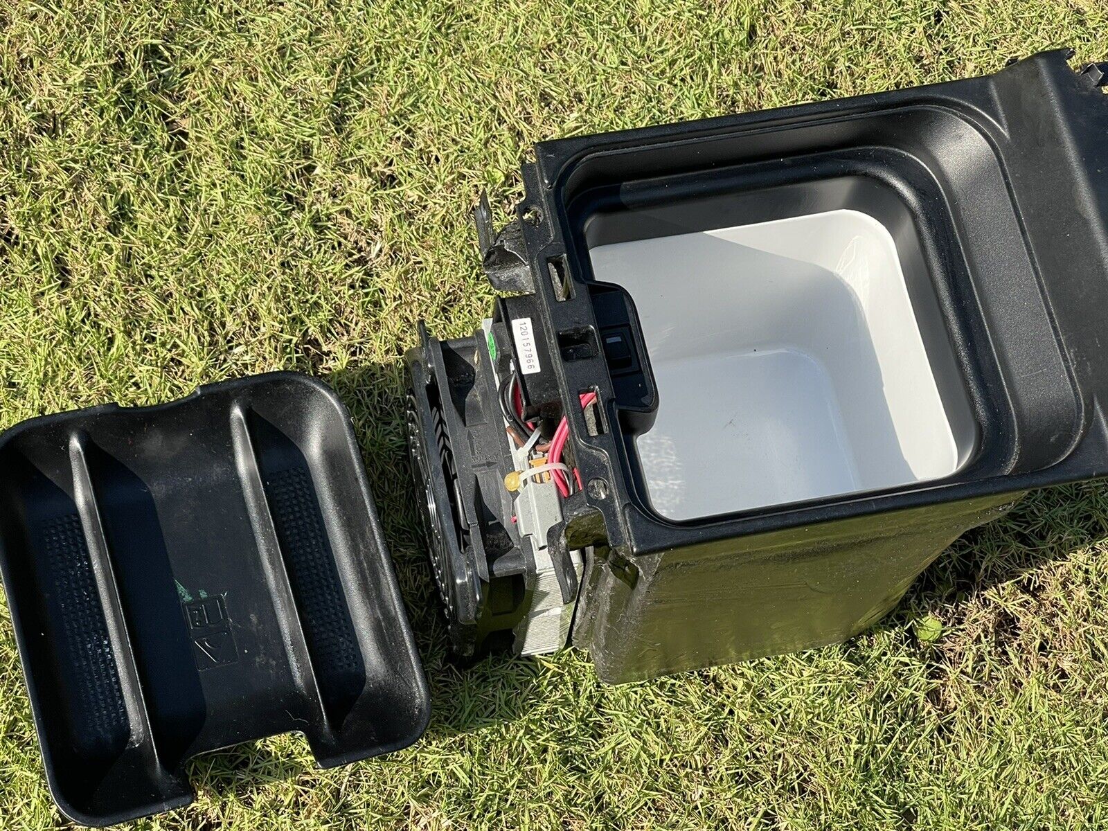 10-13 Range Rover Sport L320 Center Console Refrigerated Cooler Box OEM