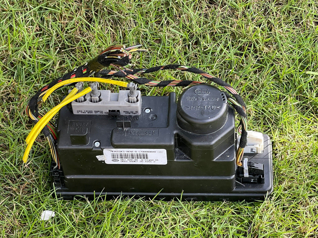 04-08 Chrysler Crossfire Vacuum Pump Central Door Locking OEM