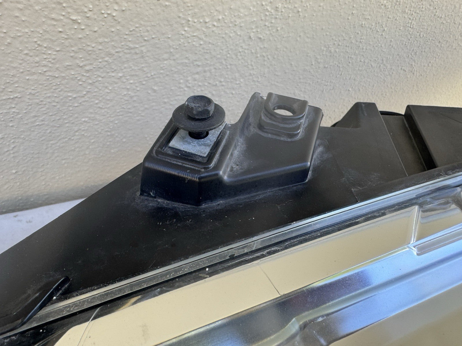 2013-2018 Ford Taurus OEM Halogen Headlight Assembly Left LH