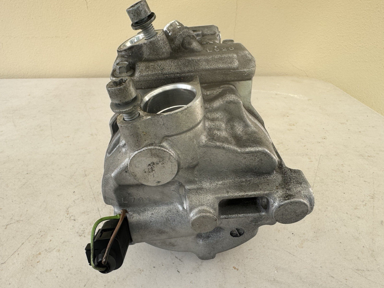 VW Volkswagen Air Con Compressor Pump 1K0 820 859 F OEM 1K0820859F