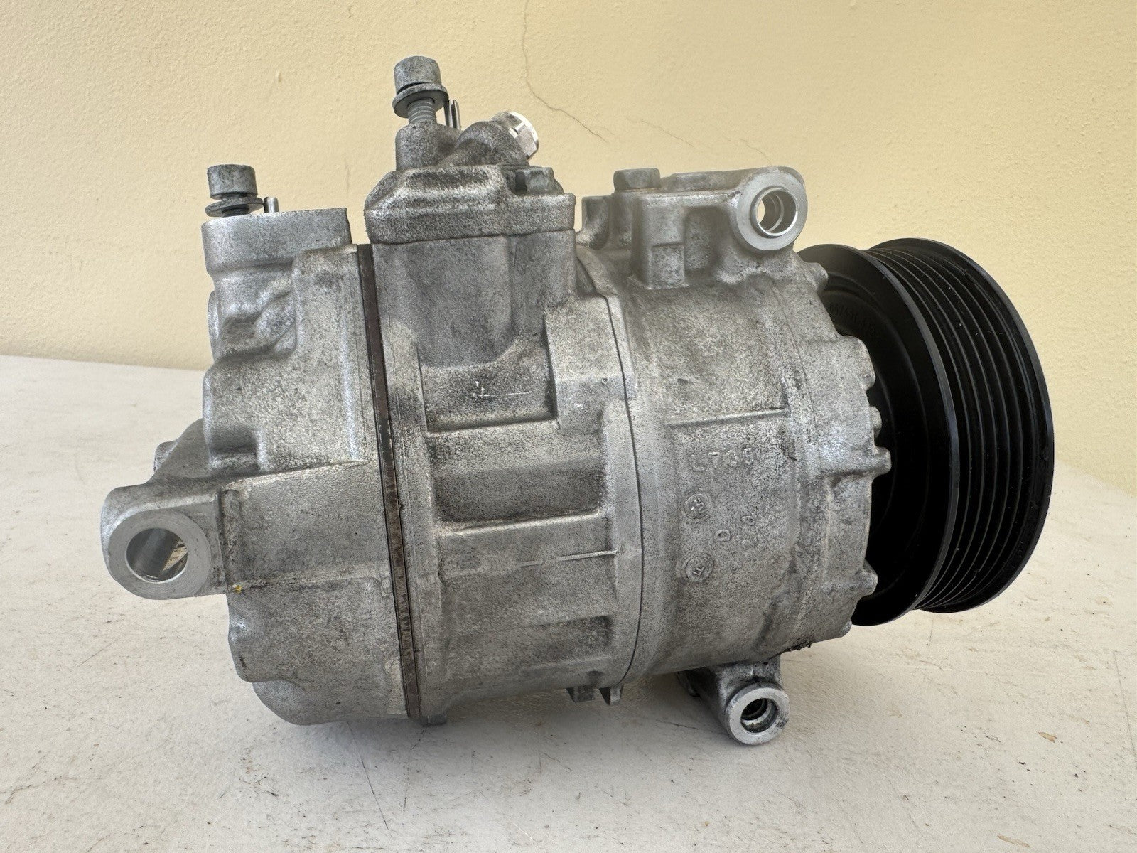 VW Volkswagen Air Con Compressor Pump 1K0 820 859 F OEM 1K0820859F
