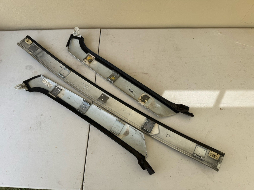 04-08 Chrysler Crossfire Windshield Trim Set OEM