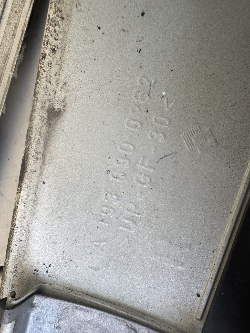 04-08 Chrysler Crossfire Windshield Trim Set OEM