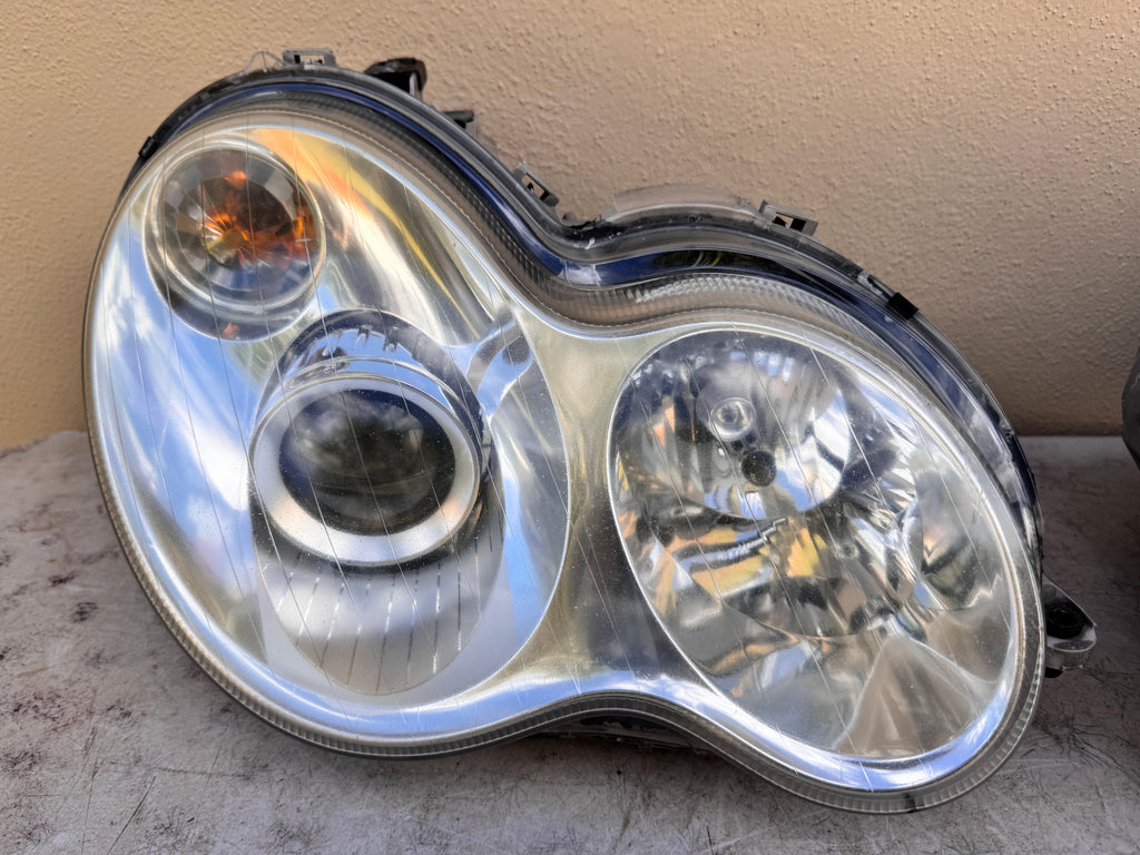 2003-2007 Mercedes W203 C230 C280 Bi-Xenon HID Headlight Assembly OEM Pair