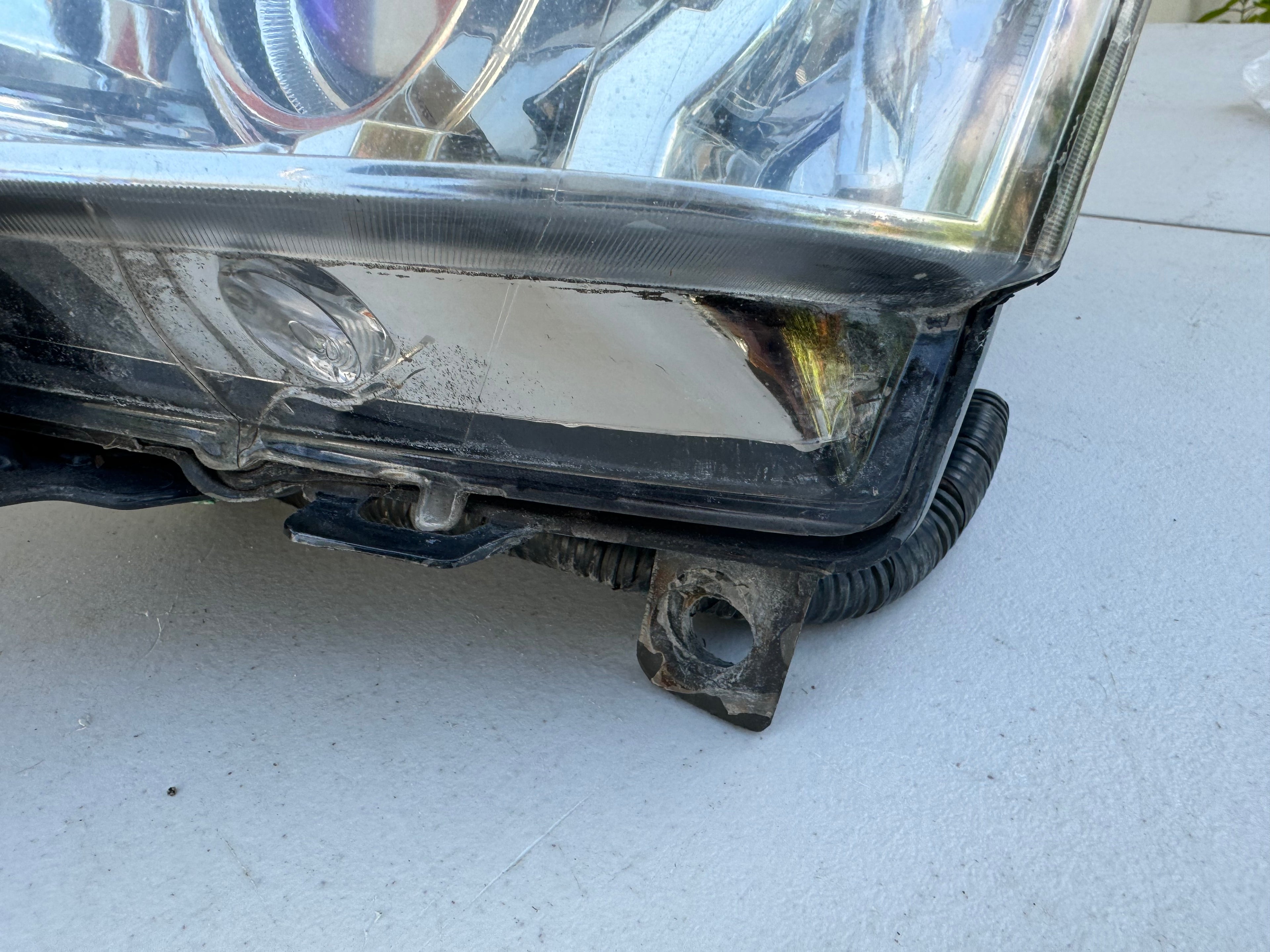 2008-2014 Cadillac CTS Left LH Xenon HID Headlight OEM