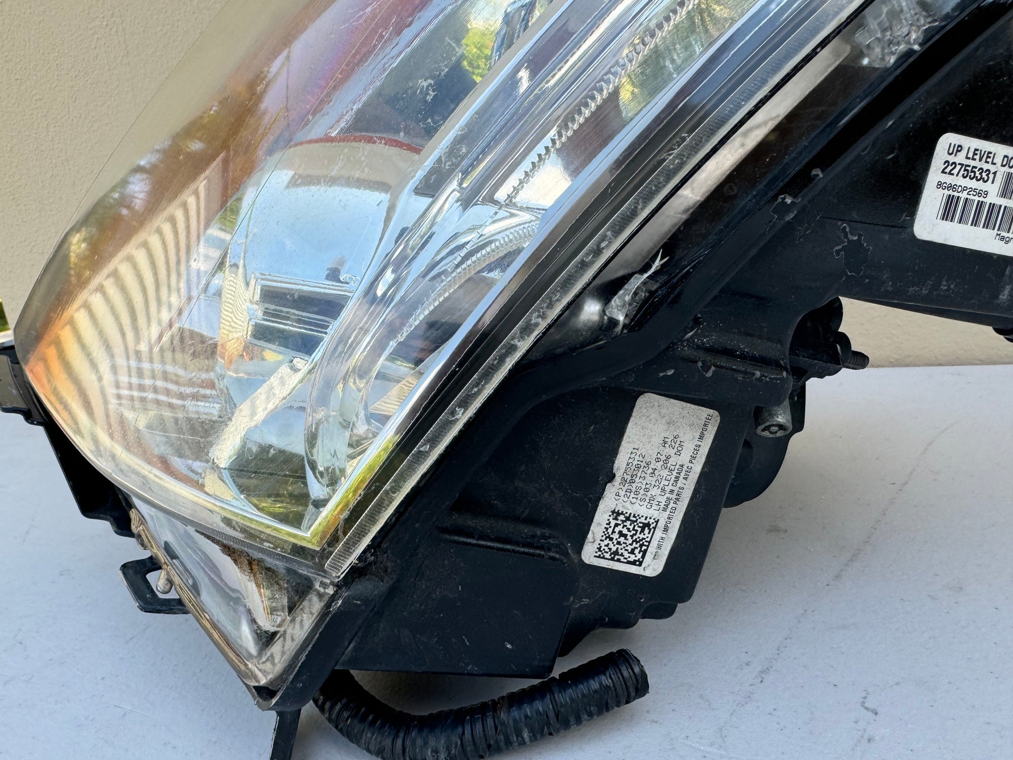 Lower Left Side 2008-2014 Cadillac CTS Left LH Xenon HID Headlight OEM