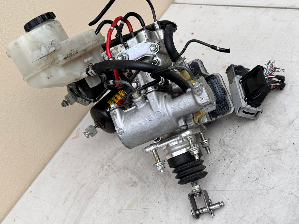 2010-2015 Toyota Prius HYBRID ABS BRAKE PUMP HYDRAULIC ANTI LOCK BOOSTER OEM