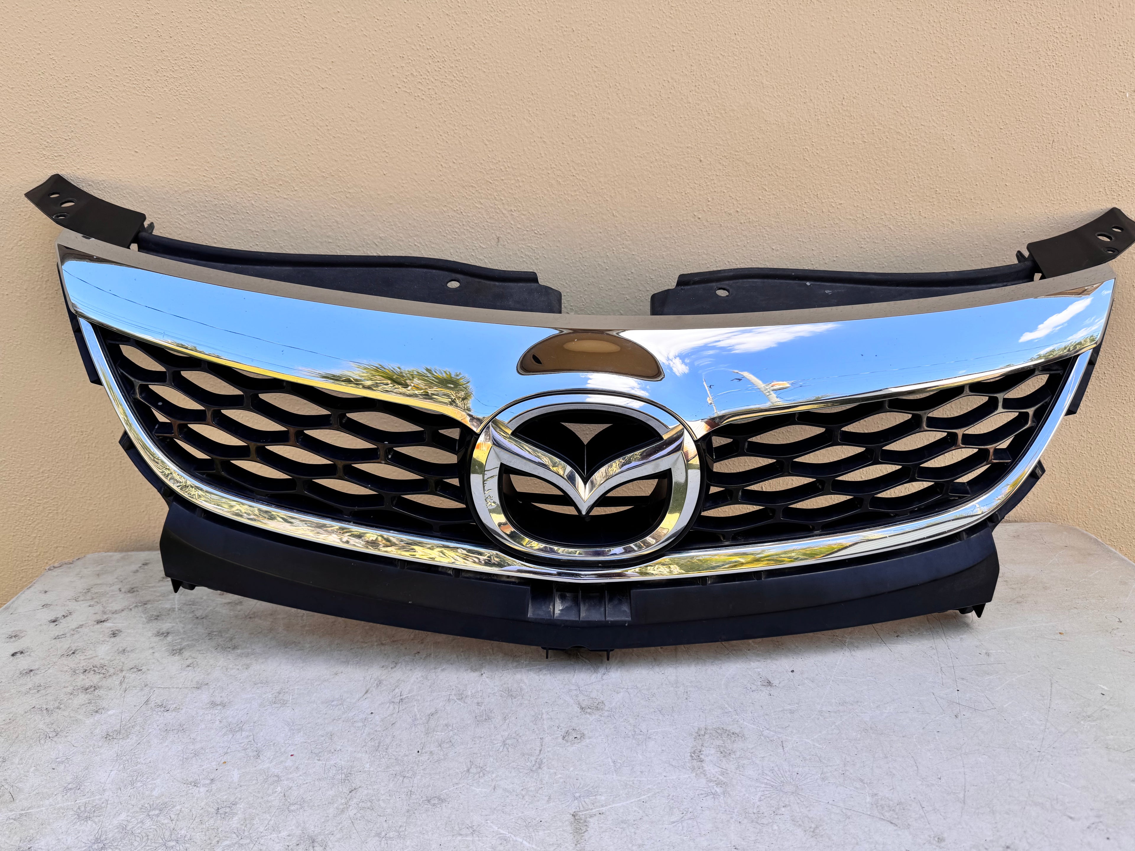 2010-2012 Mazda CX-9 Xenon HID Headlight Assembly PAIR w/ Upper Grille OEM