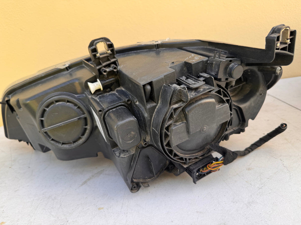2007–2010 BMW X5 (E70) Adaptive Bi-Xenon Headlight Assembly PAIR Passenger Side OEM 7158938