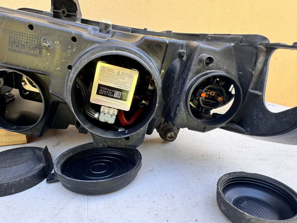 2006–2009 Saab 9-5 Xenon HID Headlight RH OEM 12762515