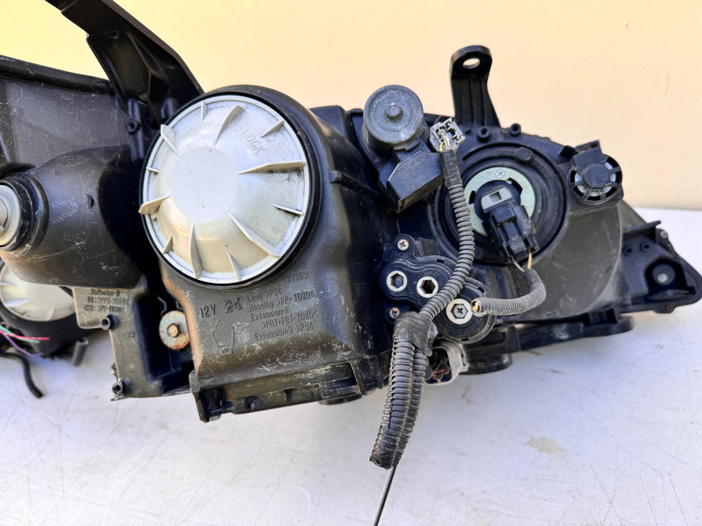 2010-2012 Lexus ES350 Xenon HID Headlight Assembly OEM LH+RH Pair