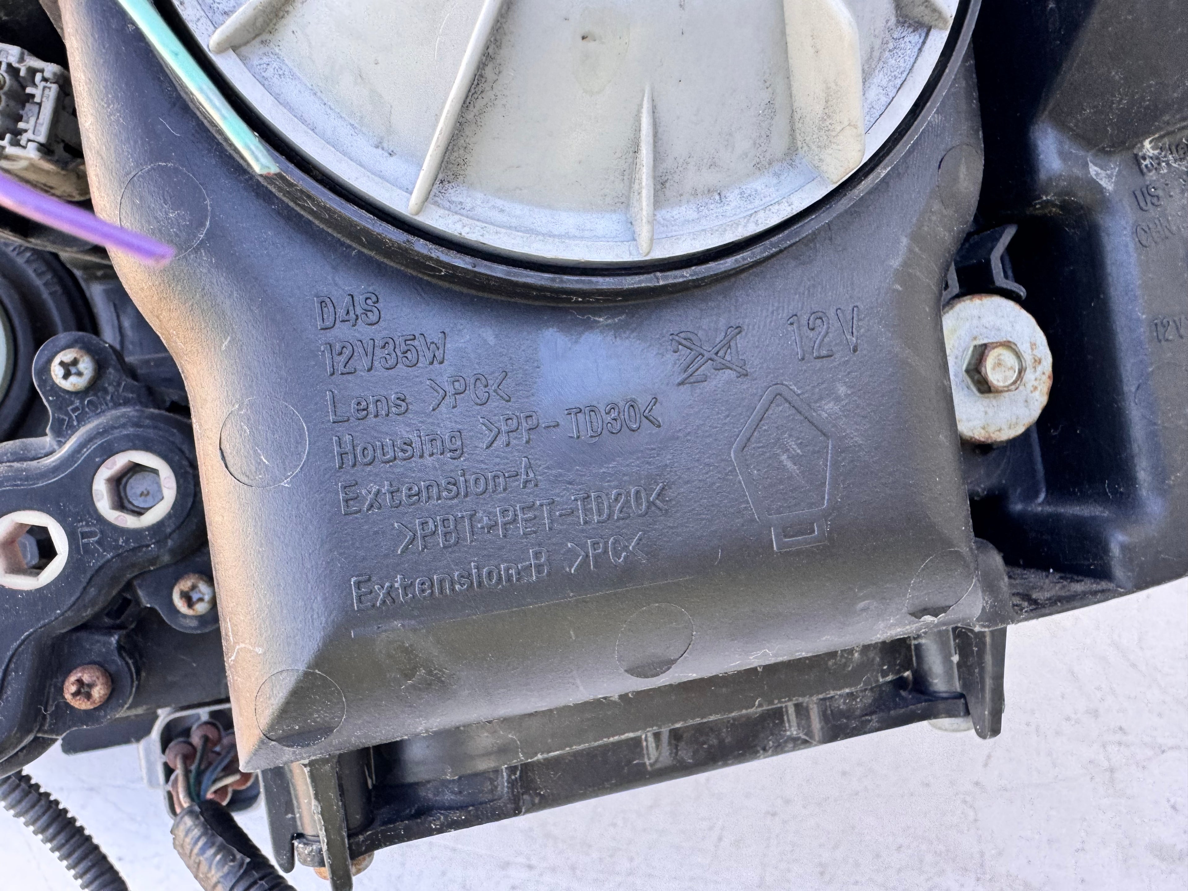 2010-2012 Lexus ES350 Xenon HID Headlight Assembly OEM LH+RH Pair