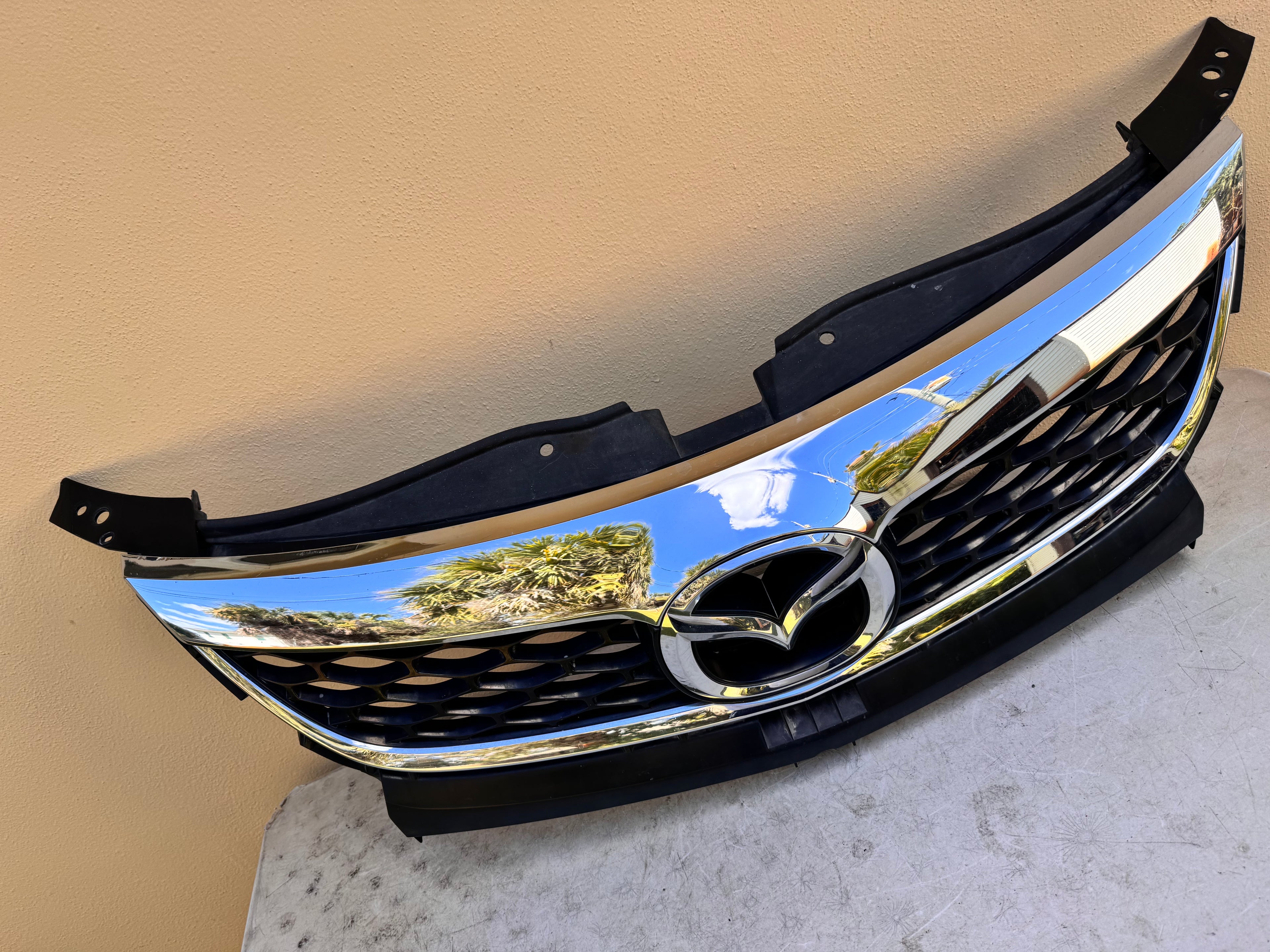 2010-2012 Mazda CX-9 Xenon HID Headlight Assembly PAIR w/ Upper Grille OEM