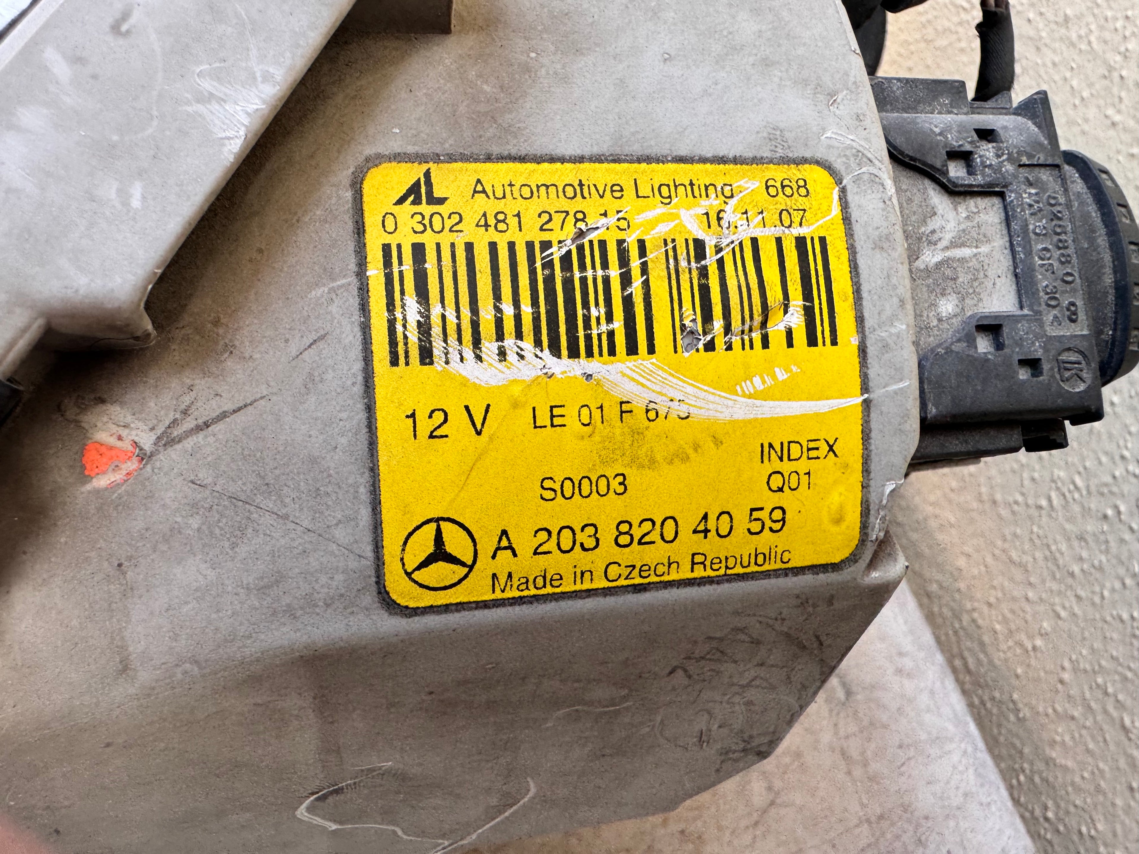 2003-2007 Mercedes W203 C230 C280 Bi-Xenon HID Headlight Assembly OEM Pair