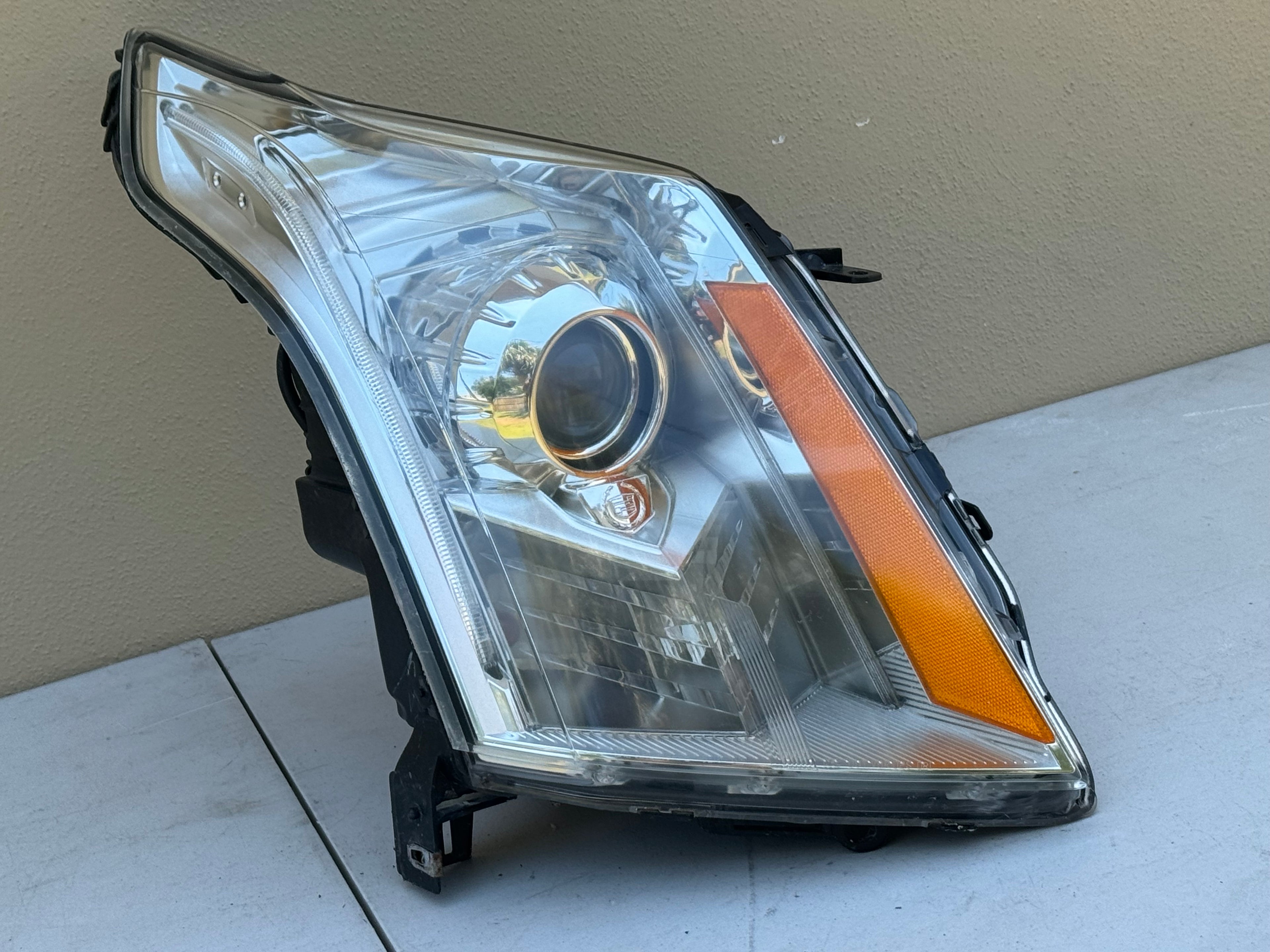 2010 Cadillac SRX Headlight | AFS Headlight | rightchoiceautoparts