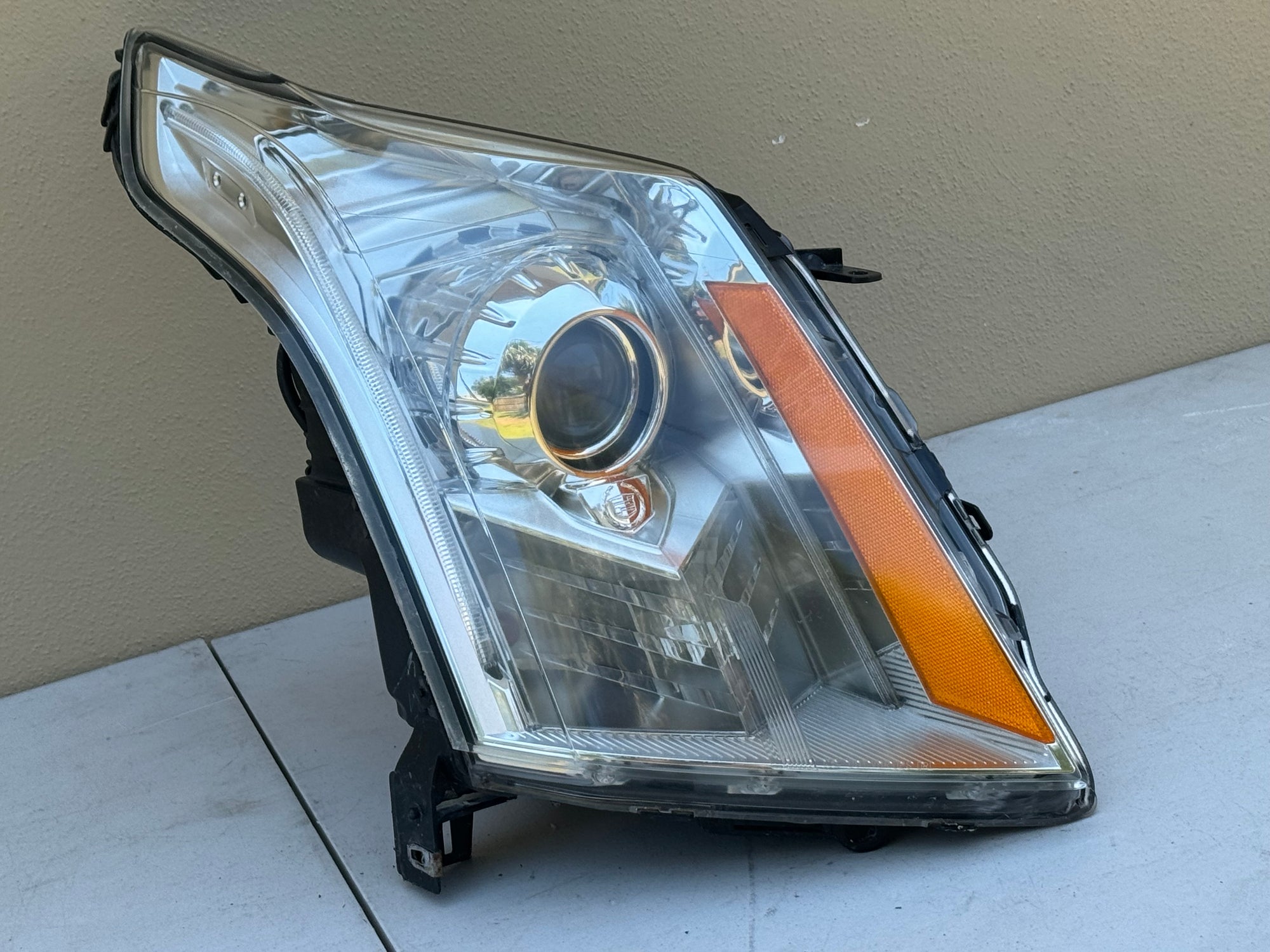 2010 Cadillac SRX Headlight | AFS Headlight | rightchoiceautoparts