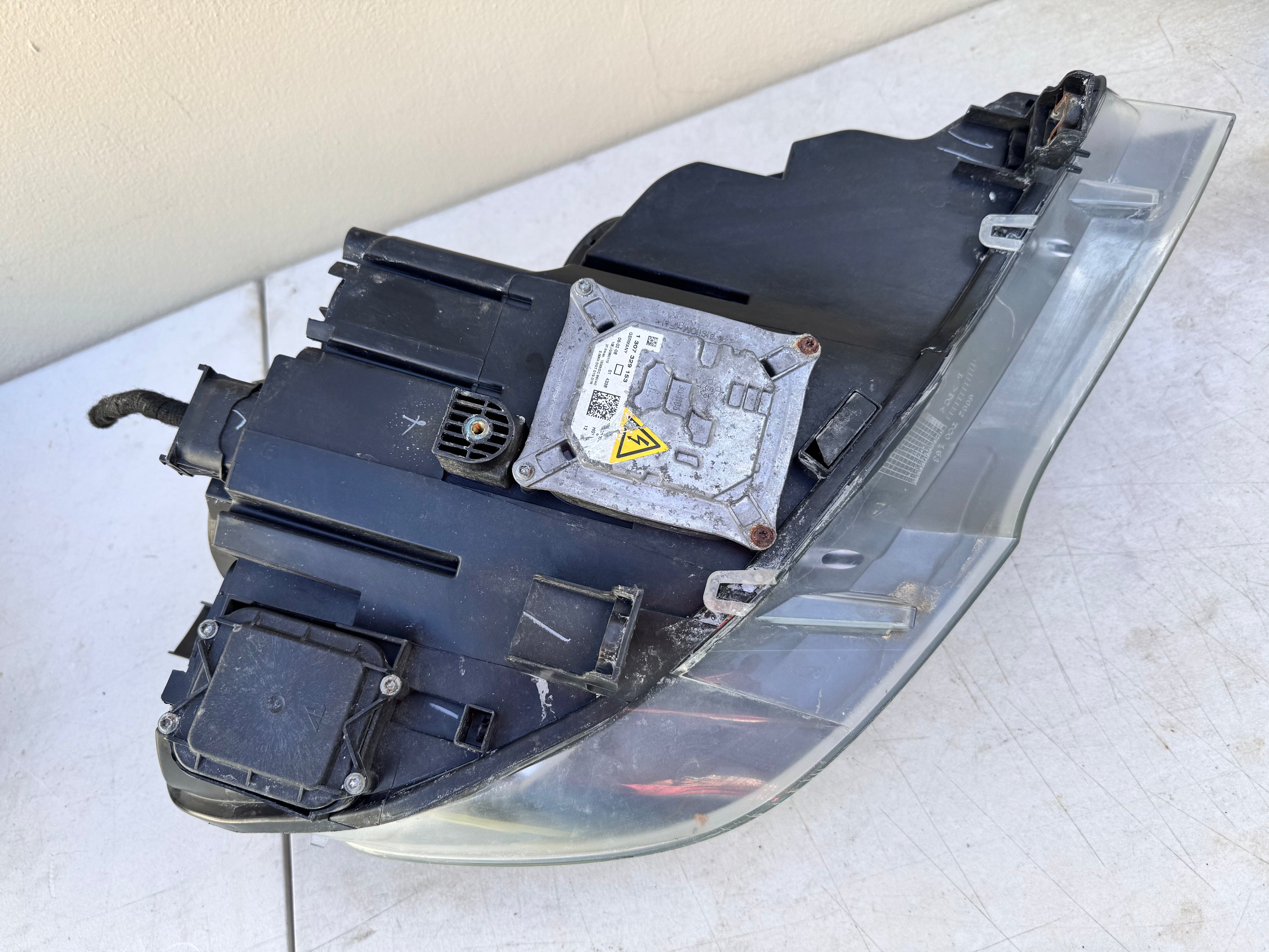 2007–2010 BMW X5 Adaptive DYNAMIC HID Bi-Xenon Headlight Assembly LH