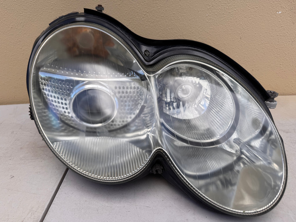 2003-2008 Mercedes-Benz R230 SL OEM HID Headlight Assembly RH Passenger Side