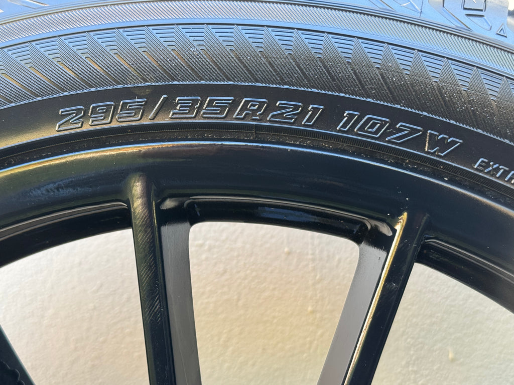 Porsche Cayenne GTS Rims with Tire 295/35R21 107W