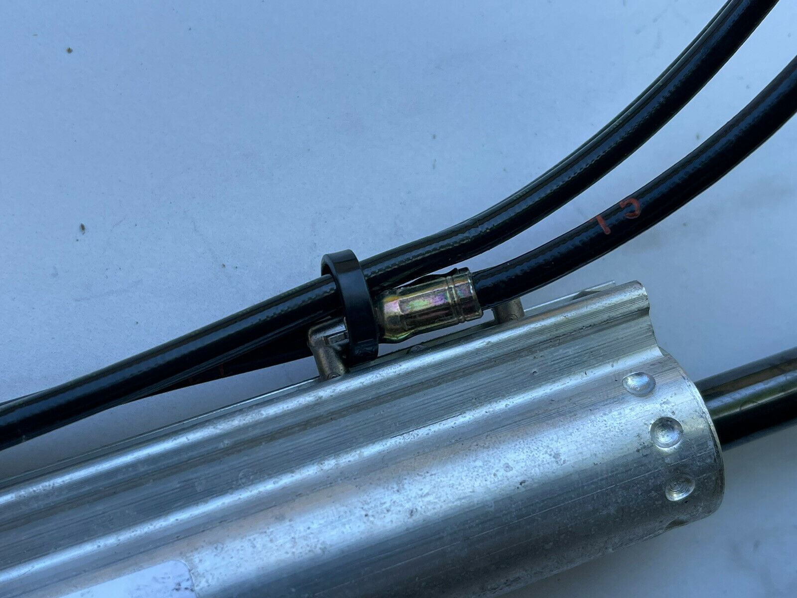 03-09 Mercedes-Benz CLK500 CLK320 W209 Convertible Main Lift Cylinder