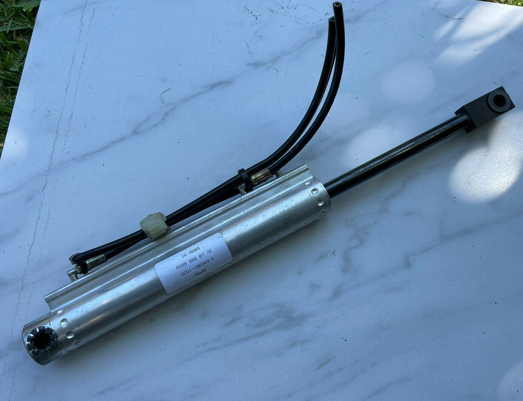 03-09 Mercedes-Benz CLK500 CLK320 W209 Convertible Main Lift Cylinder