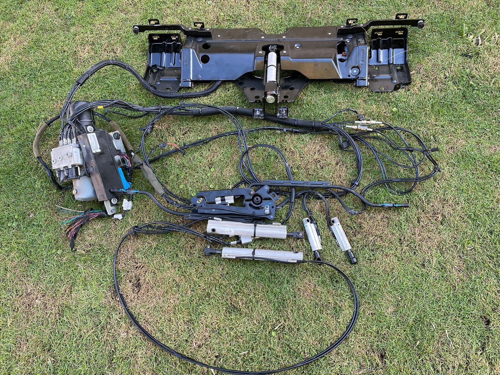 06-09 Pontiac G6 convertible top pump motor Hydraulic Cylinder Ram assembly