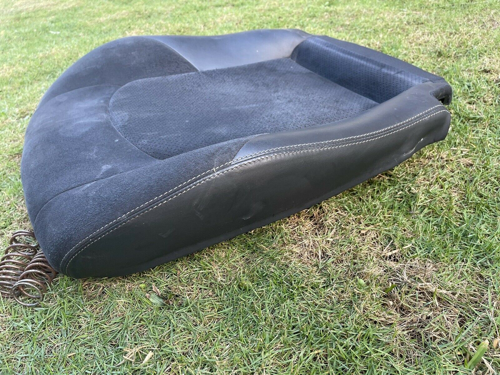 05-06 Chrysler Crossfire SRT-6  SRT6 AMG Seat Bottom Skin Leather Suede Left OEM