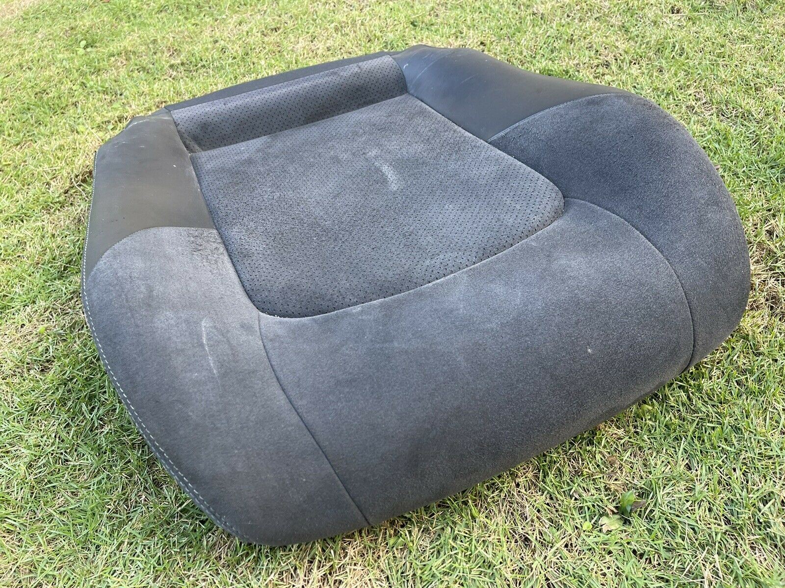 05-06 Chrysler Crossfire SRT-6  SRT6 AMG Seat Bottom Skin Leather Suede Left OEM