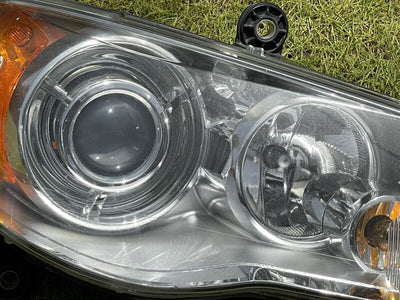 2011-2016 Chrysler Town & Country HID Headlight Assembly Right RH oem