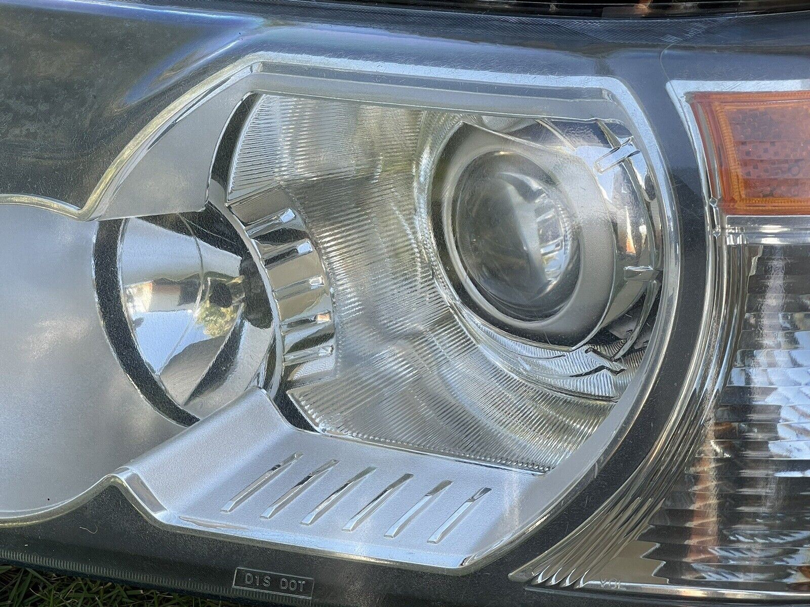 08-12 Land Rover LR2 LH Left HID Headlight Assembly OEM