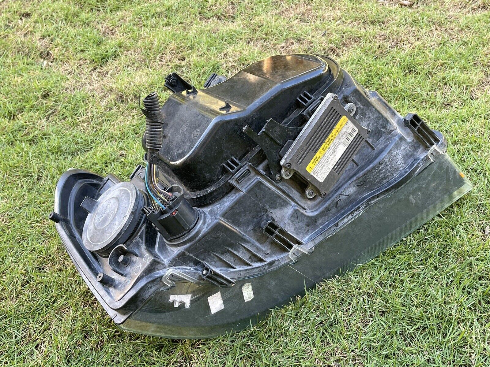 08-12 Land Rover LR2 LH Left HID Headlight Assembly OEM