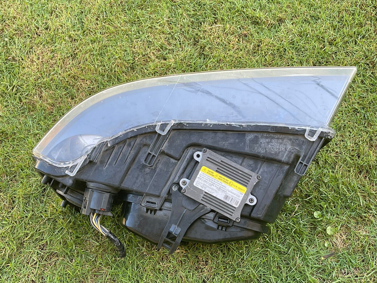 08-12 Land Rover LR2 RH Right HID Headlight Assembly OEM