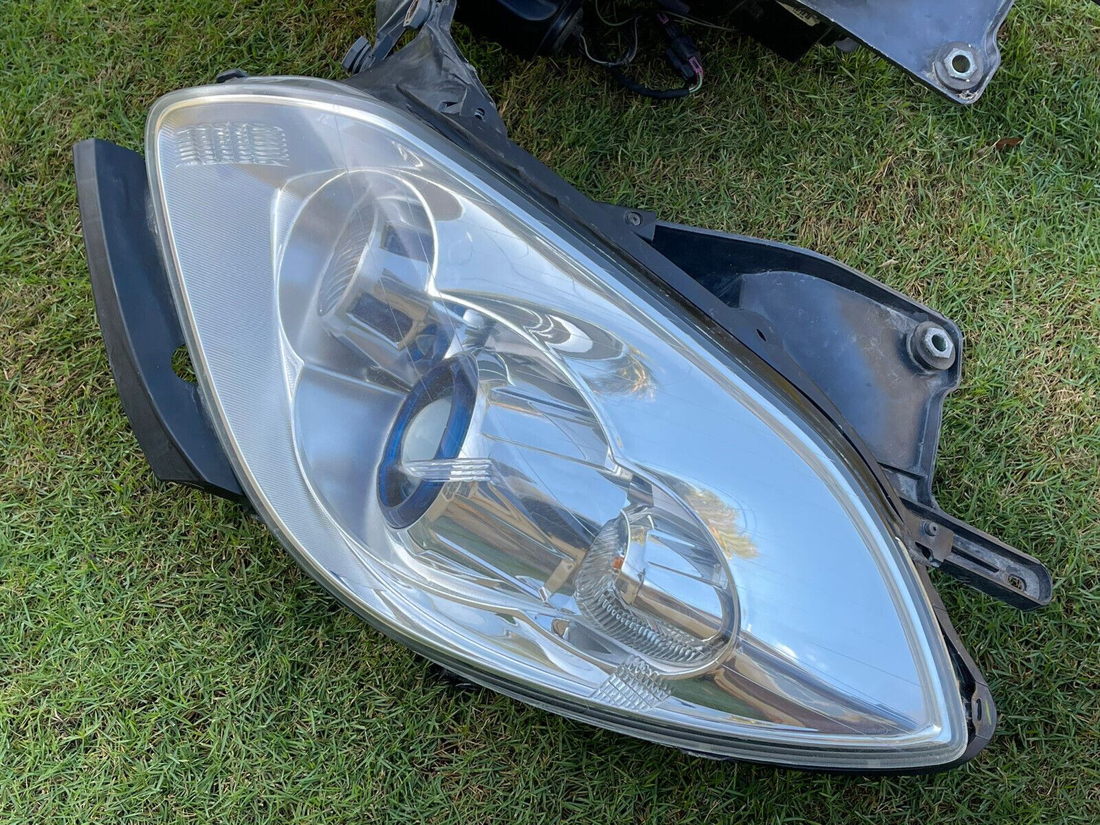 08-12 Buick Enclave Xenon HID Headlight Assembly LH+RH Pair NON-AFS OEM