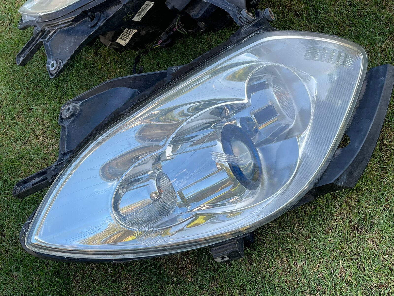 08-12 Buick Enclave Xenon HID Headlight Assembly LH+RH Pair NON-AFS OEM