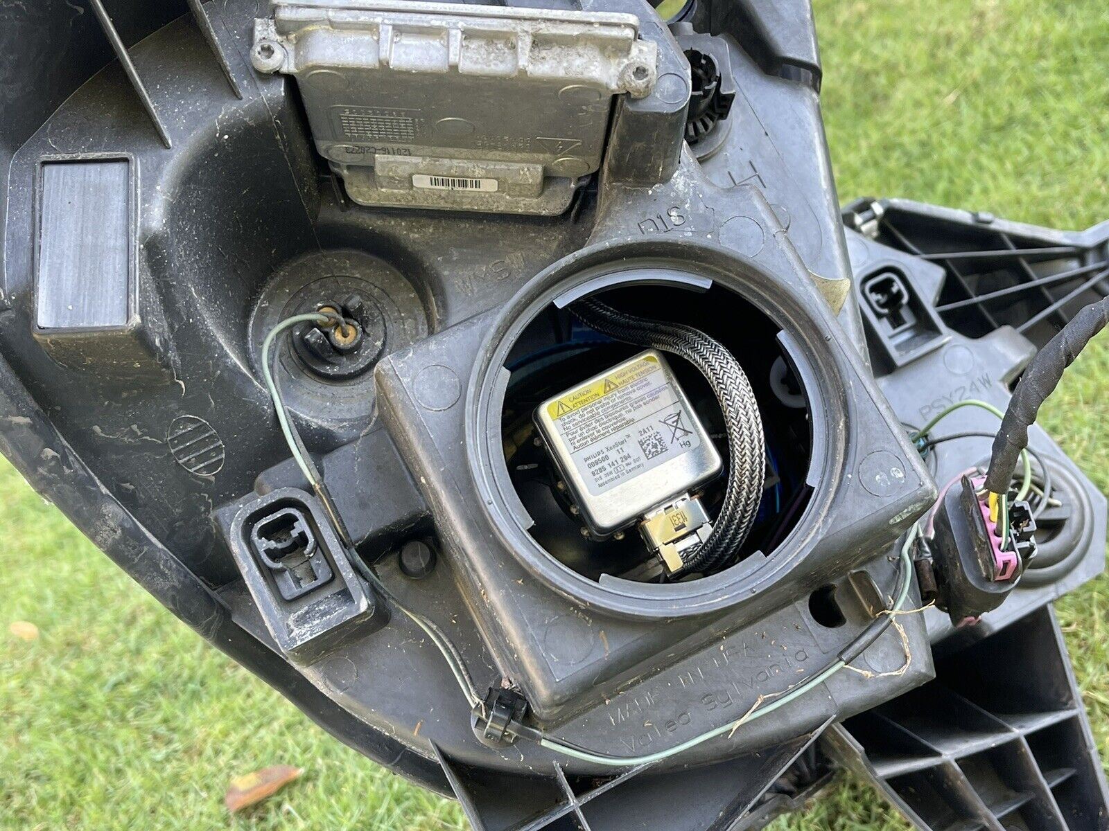 08-12 Buick Enclave Xenon HID Headlight Assembly LH+RH Pair NON-AFS OEM