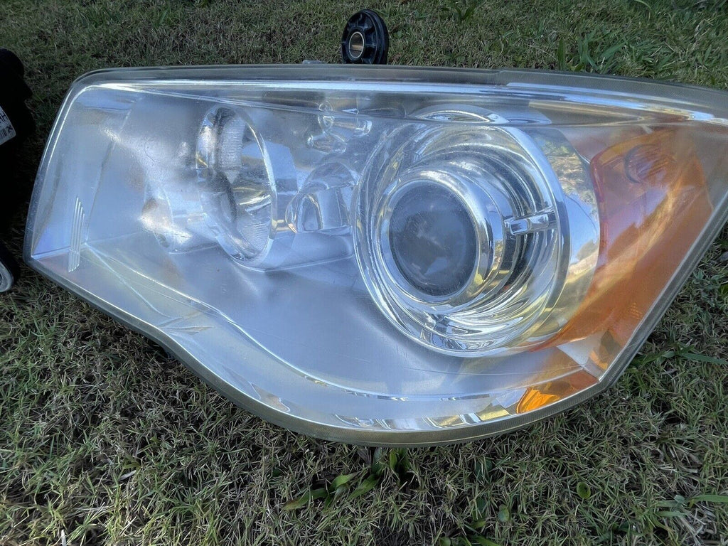 2011-2016 Chrysler Town & Country HID Headlight Assembly LH+RH Pair OEM