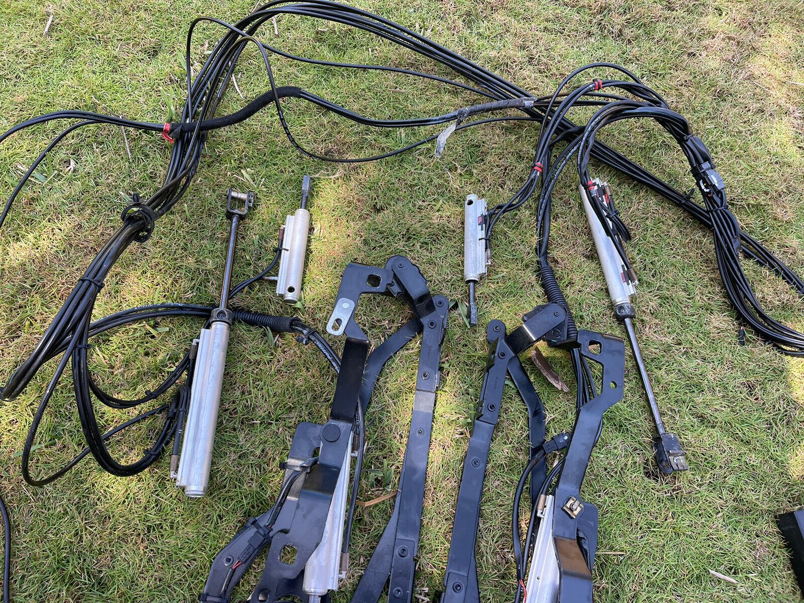 04-11 Saab 9-3 Convertible Top Pump Motor 7 Hydraulic Cylinder Ram with Lines