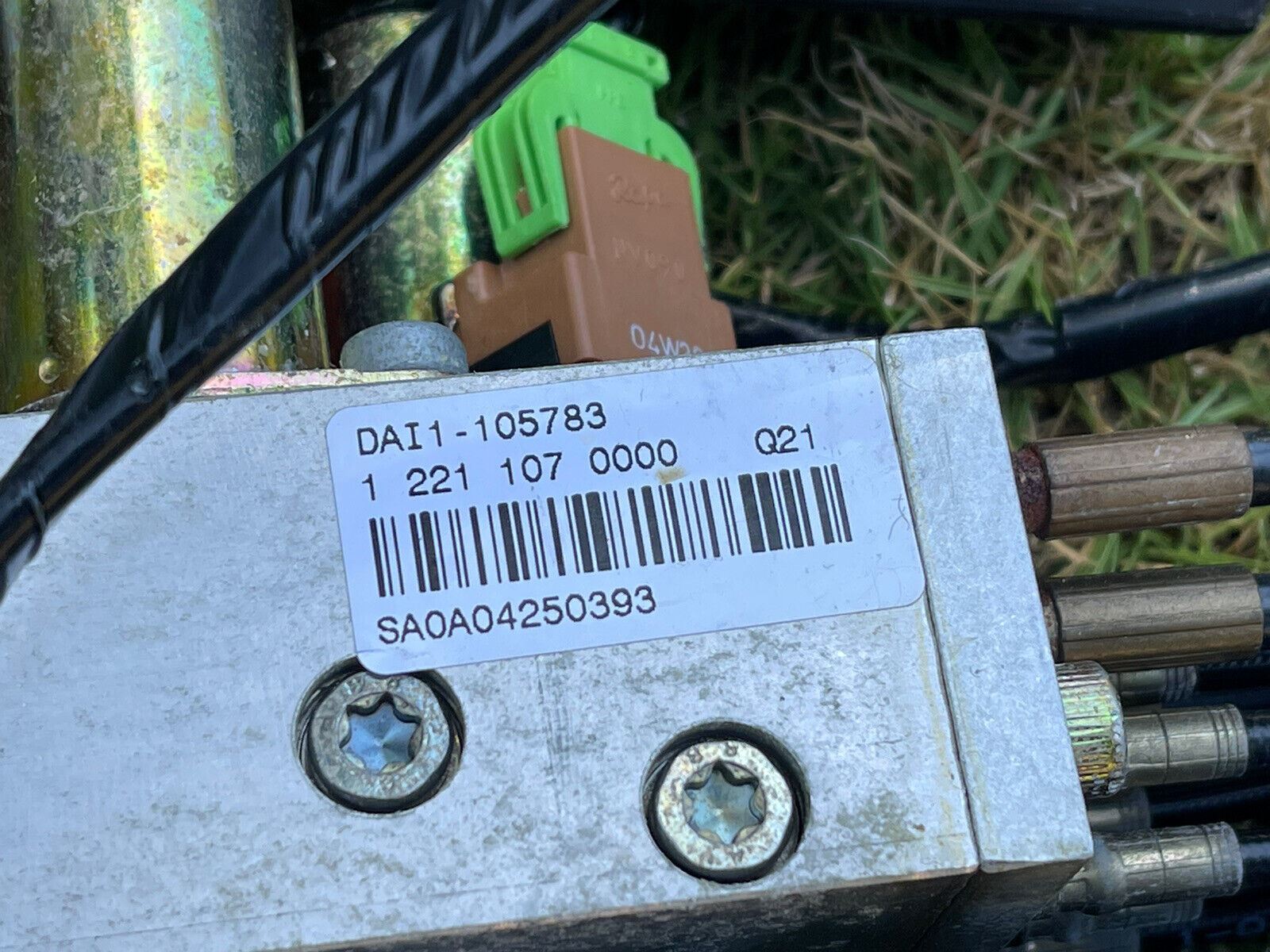 04-11 Saab 9-3 Convertible Top Pump Motor 7 Hydraulic Cylinder Ram with Lines