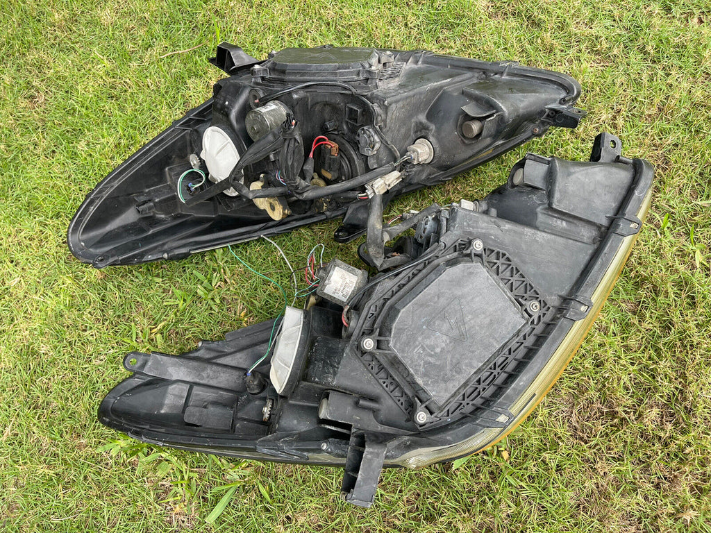 2004-2006 Lexus ES330 HID Headlight Assembly OEM LH+RH Pair