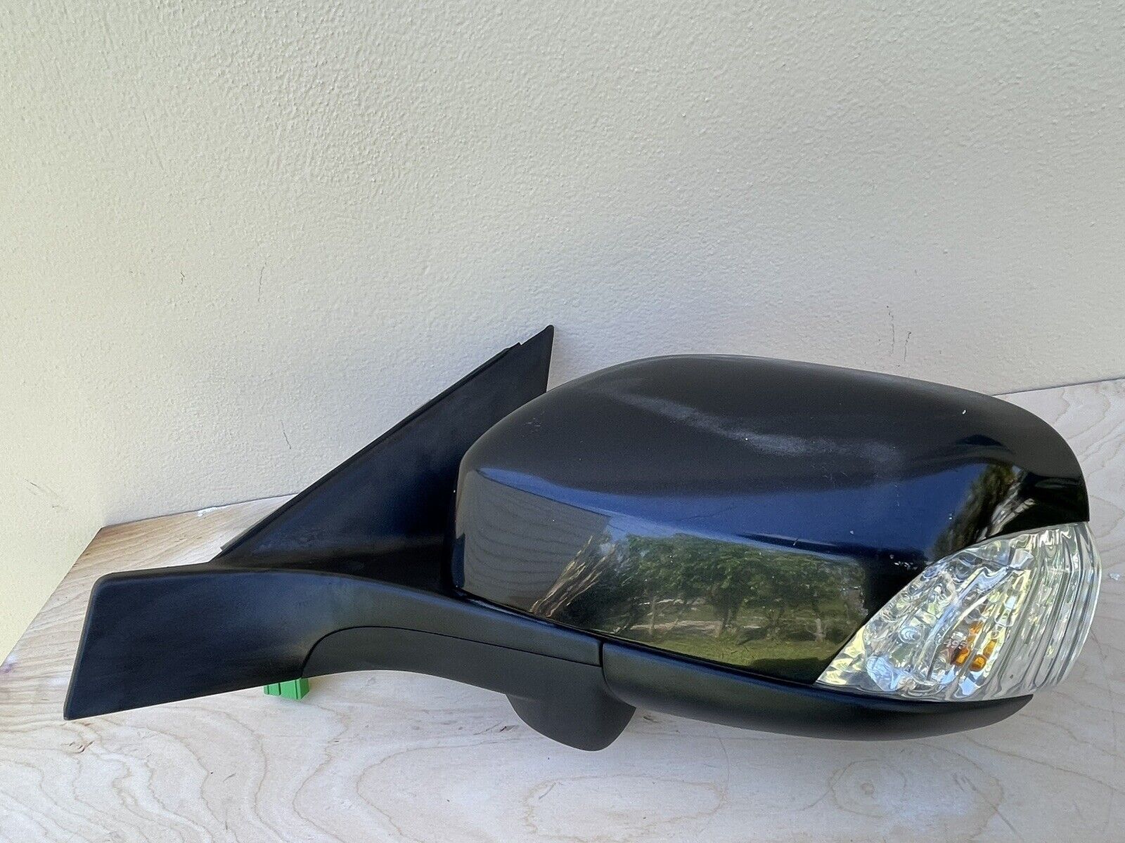 2008-2016 Volvo XC70 Side View Power Mirror w/Camera OEM LH