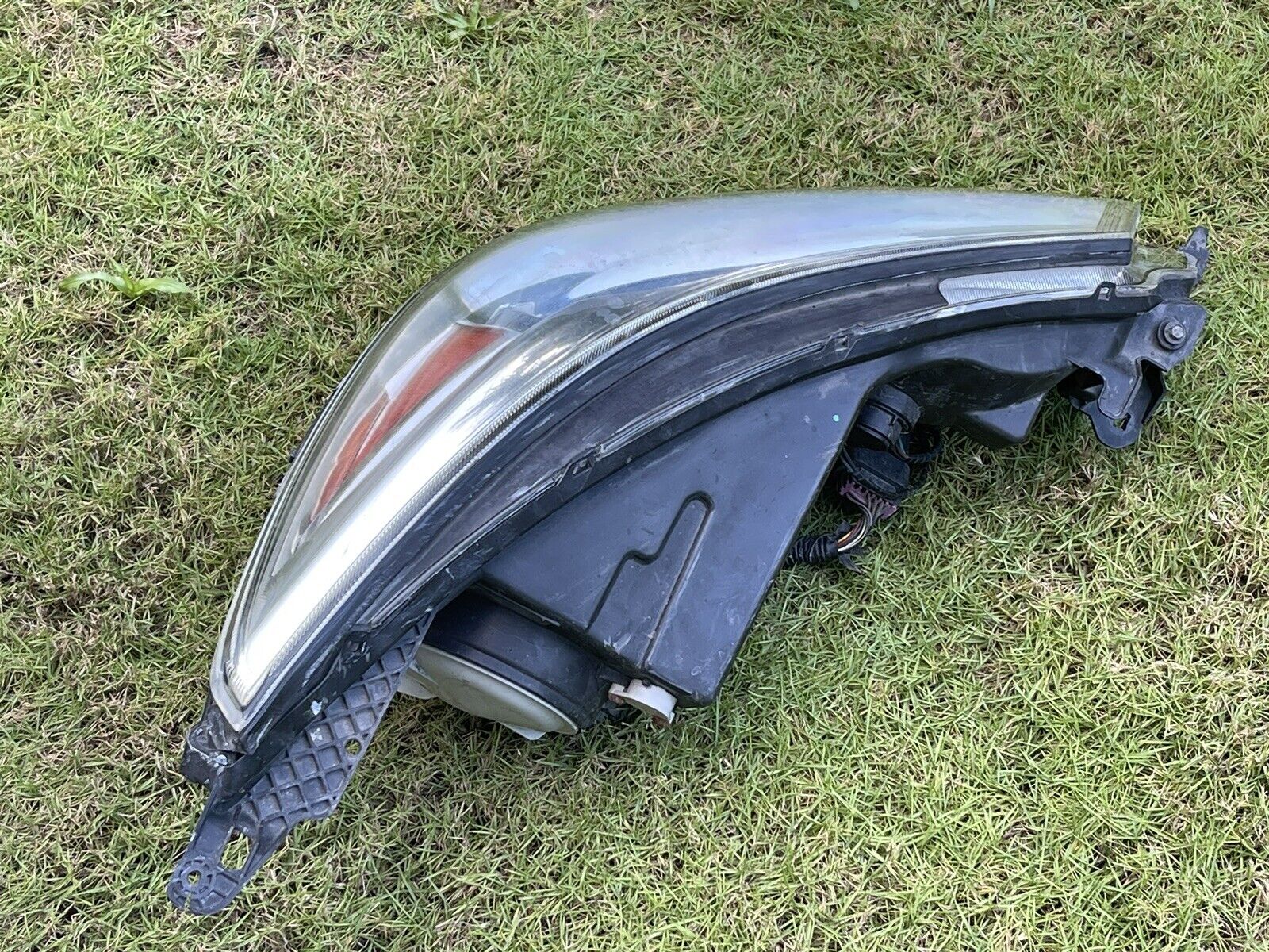 10-13 Buick Lacrosse HID Xenon Headlight Assembly OEM LH