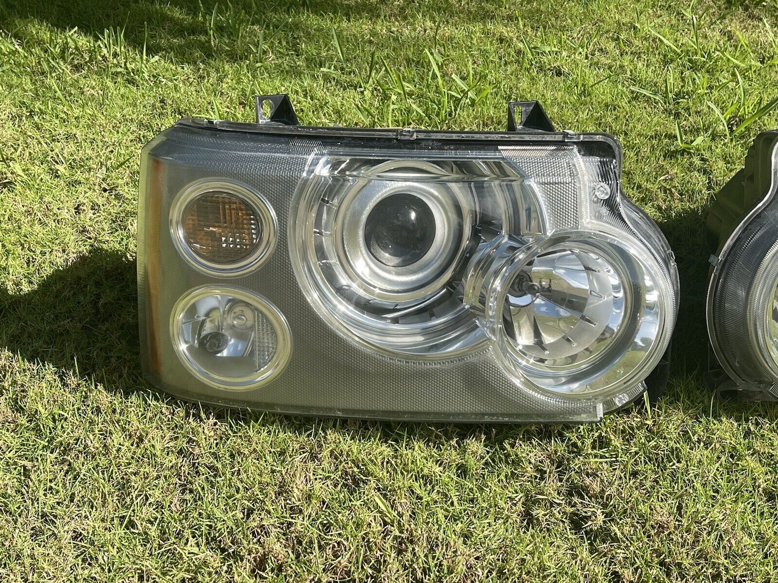 06-09 Land Range Rover Xenon HID Headlight Assembly LH & RH OEM