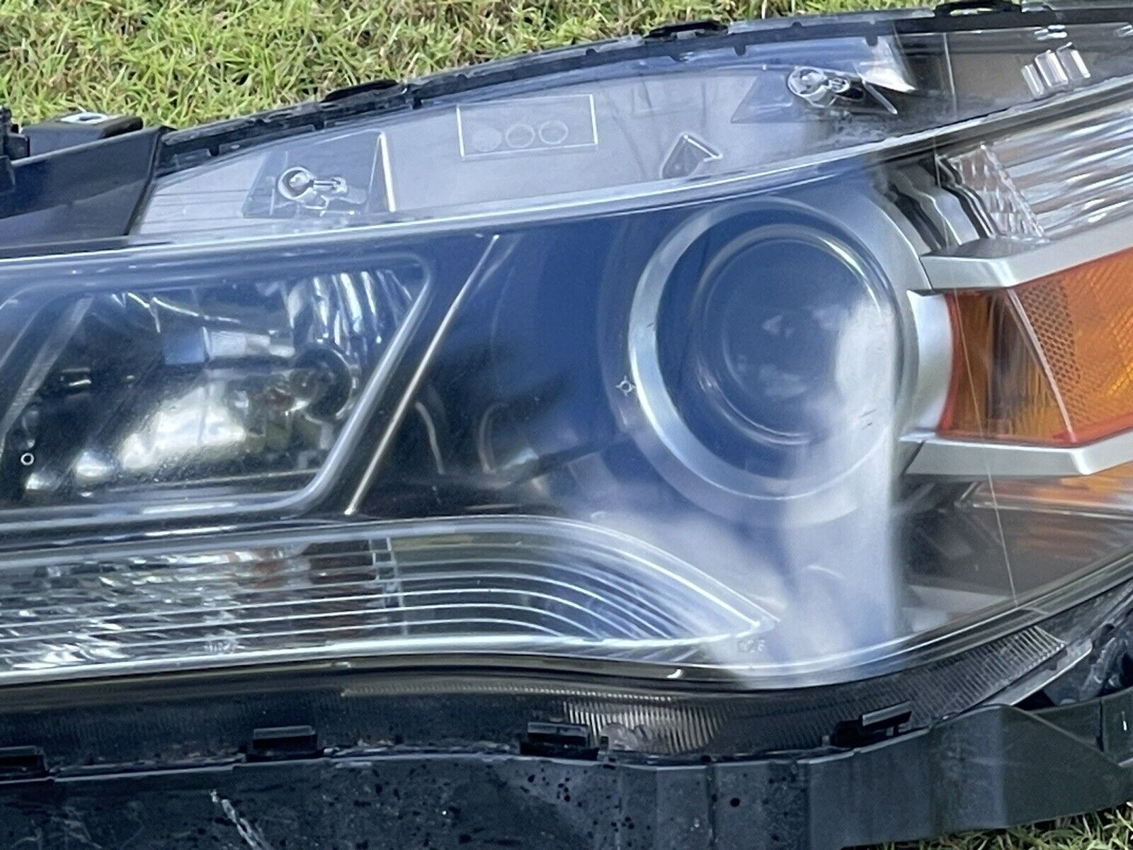 09-12 Acura RL Xenon HID Headlight Assembly OEM LH