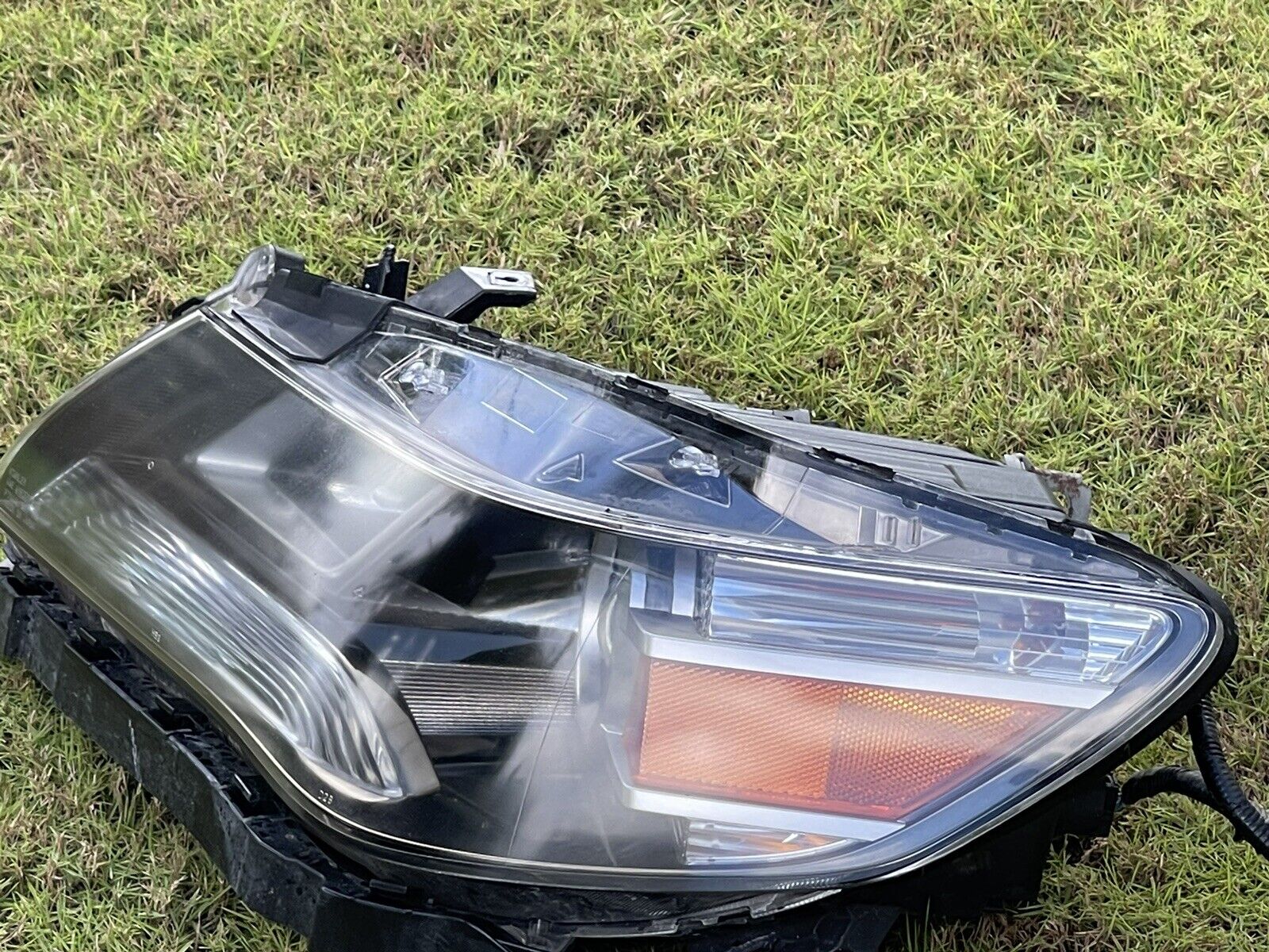 09-12 Acura RL Xenon HID Headlight Assembly OEM LH